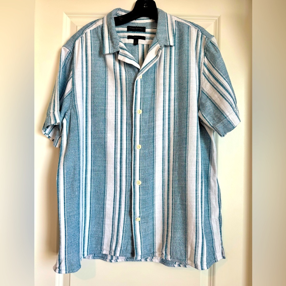 Banana Republic Blue and White Striped Casual Button Down Shirt